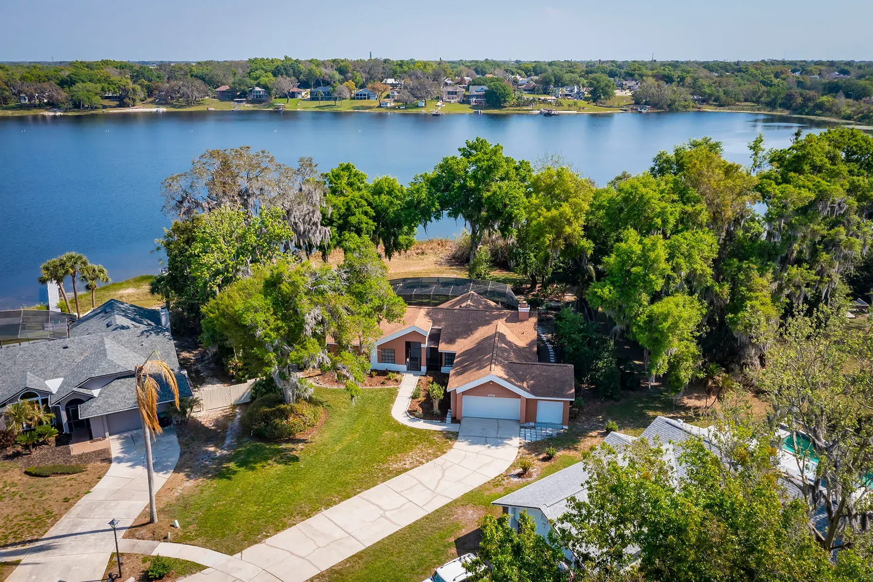 Orlando lakefront homes for sale in Baldwin Park