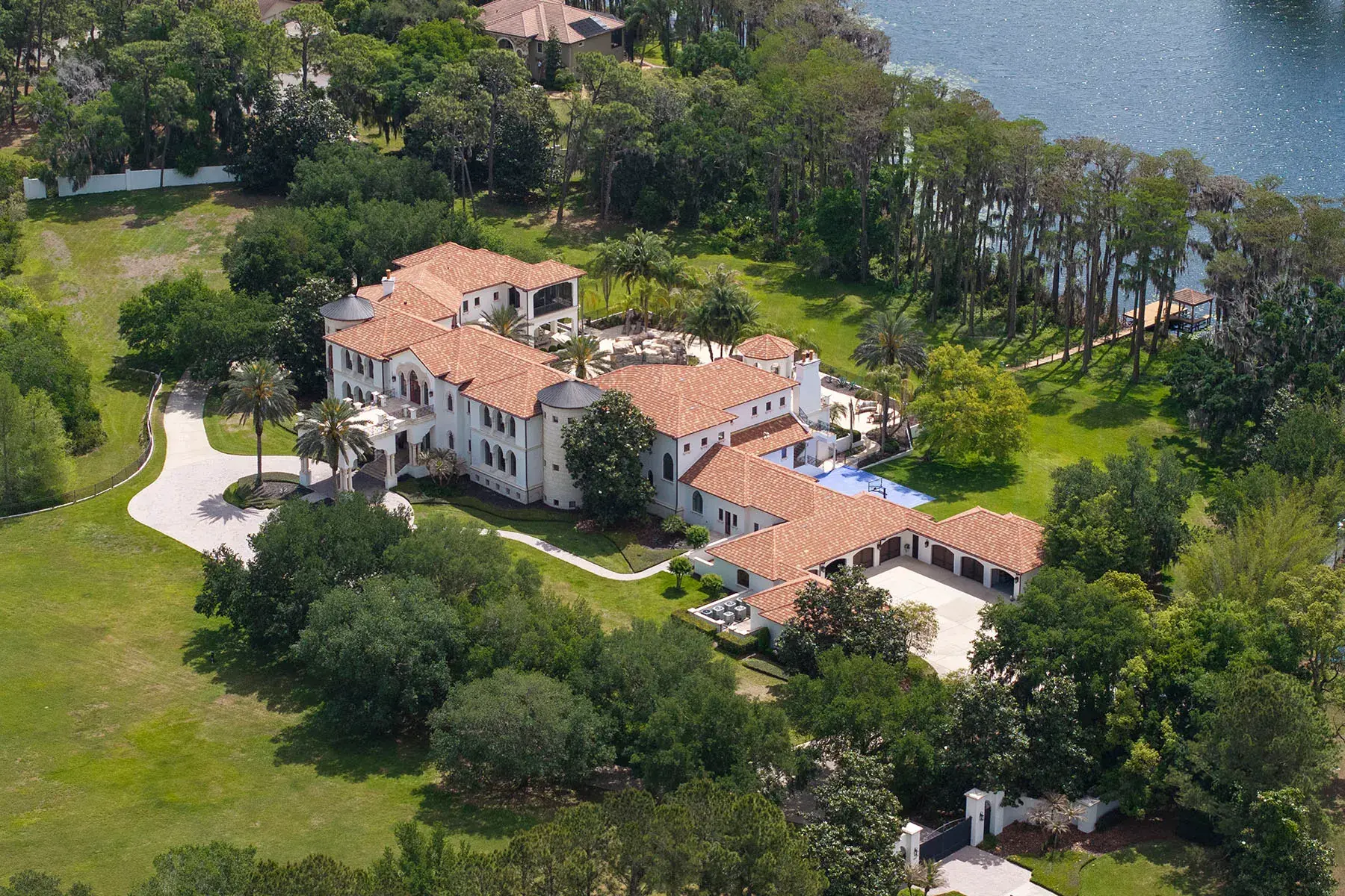 Windermere lakefront homes for sale on the Butler Chain of Lakes